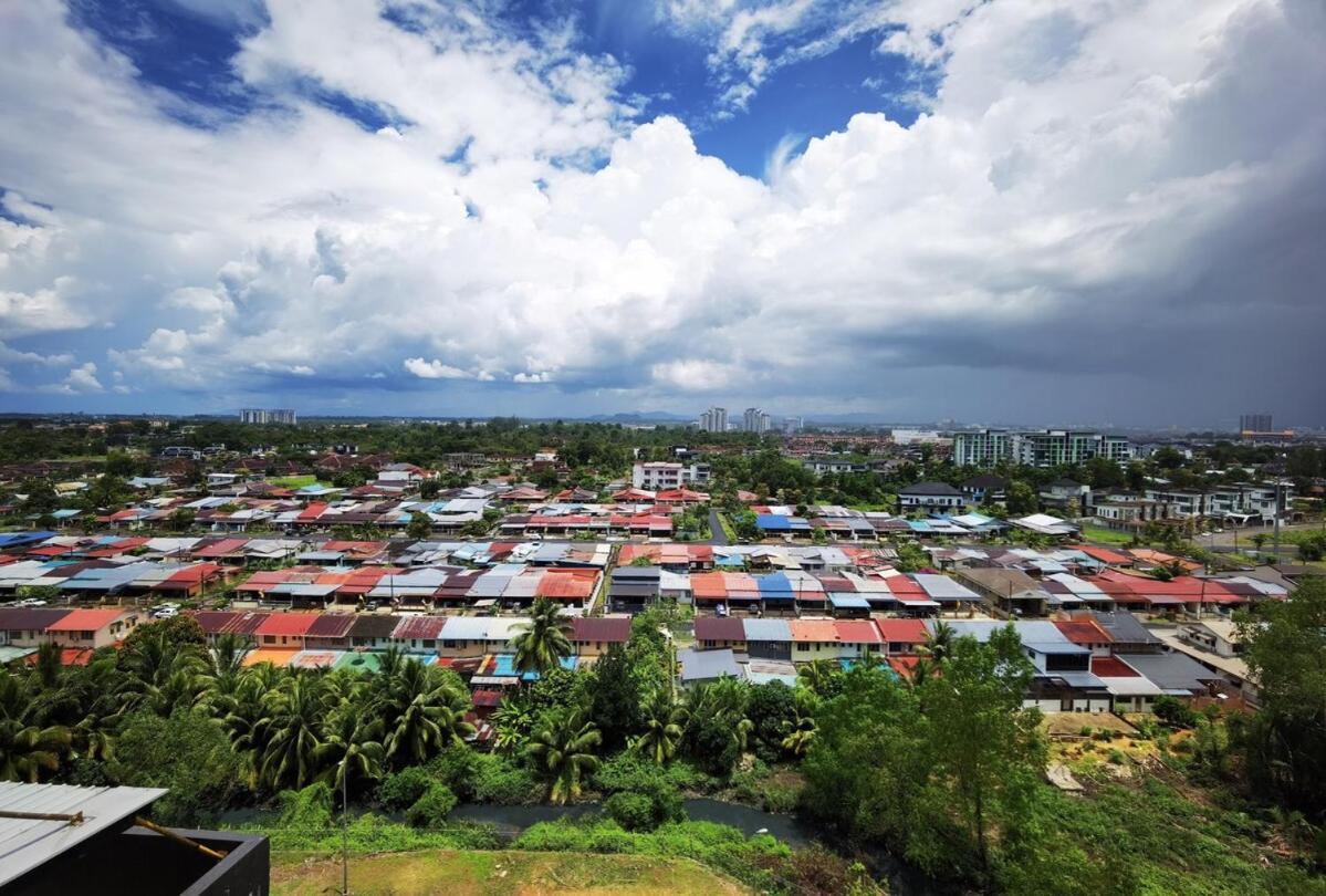 Jeff And Ricky Homestay 12 Vivacity Megamall Kuching Buitenkant foto