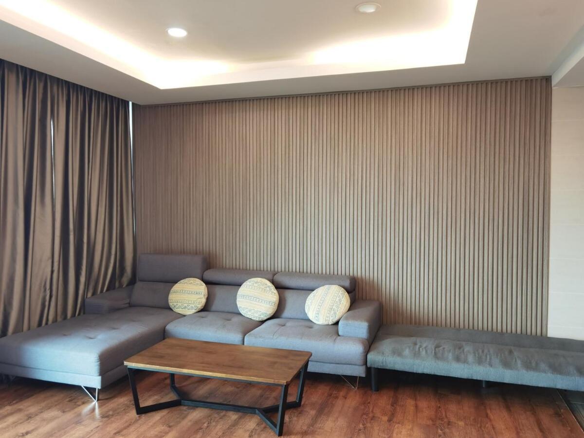 Jeff And Ricky Homestay 12 Vivacity Megamall Kuching Buitenkant foto